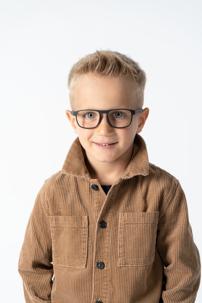 Junge mit der HEADRIX Hydor Mini (Foto: NLO / HEADRIX)